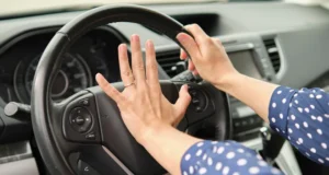 Наказывают ли в Нью-Йорке за сигналение автомобильным звуковым сигналом?